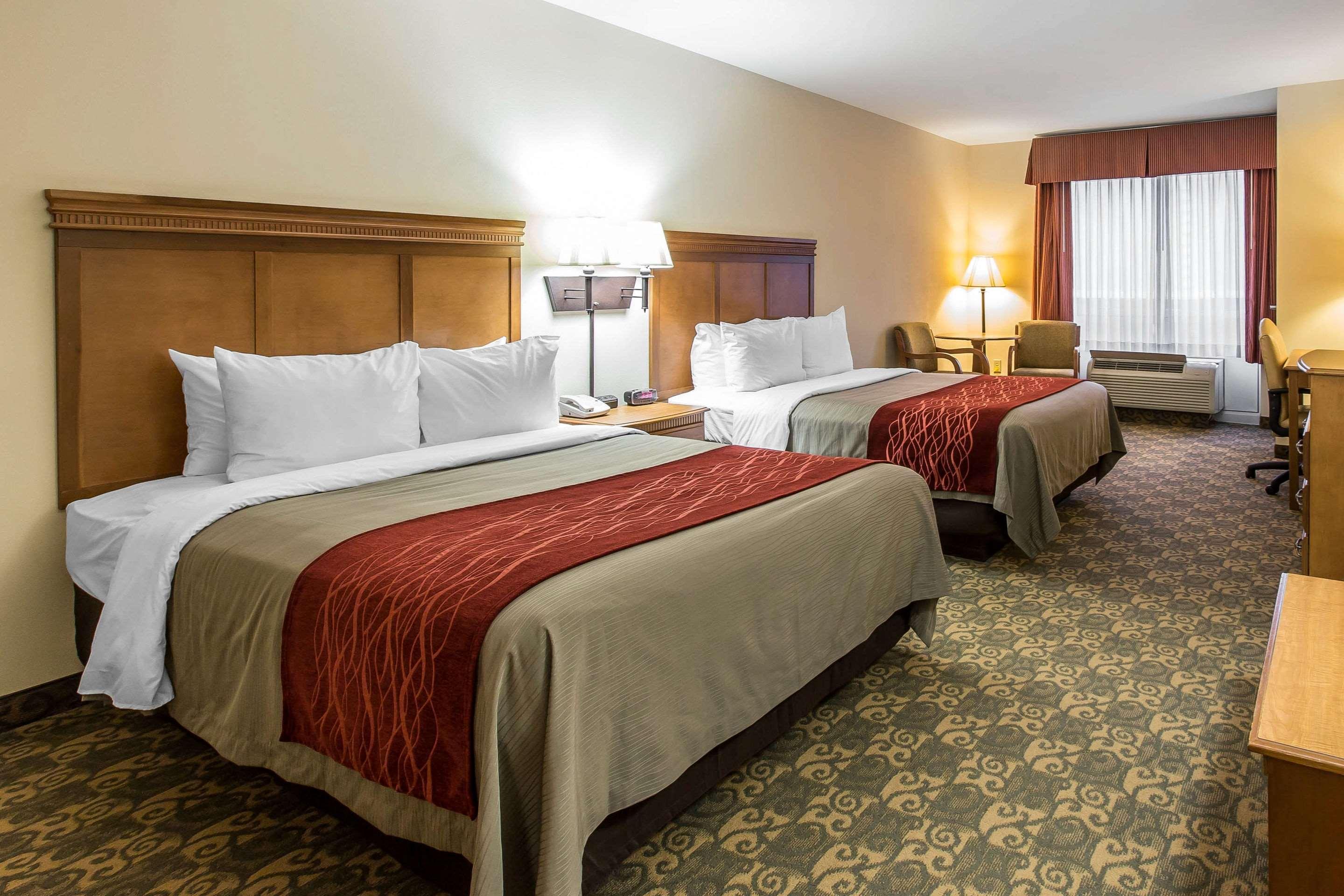 Comfort Inn & Suites Tifton Bagian luar foto