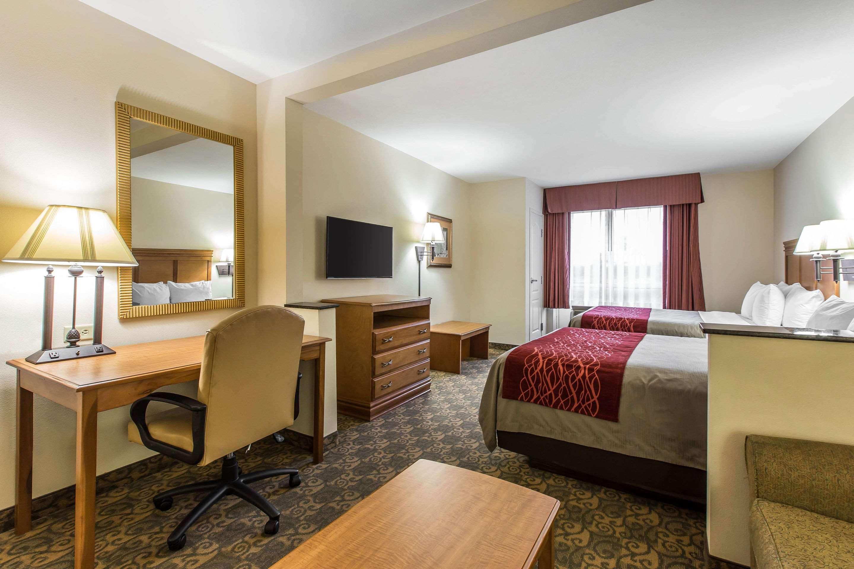 Comfort Inn & Suites Tifton Bagian luar foto