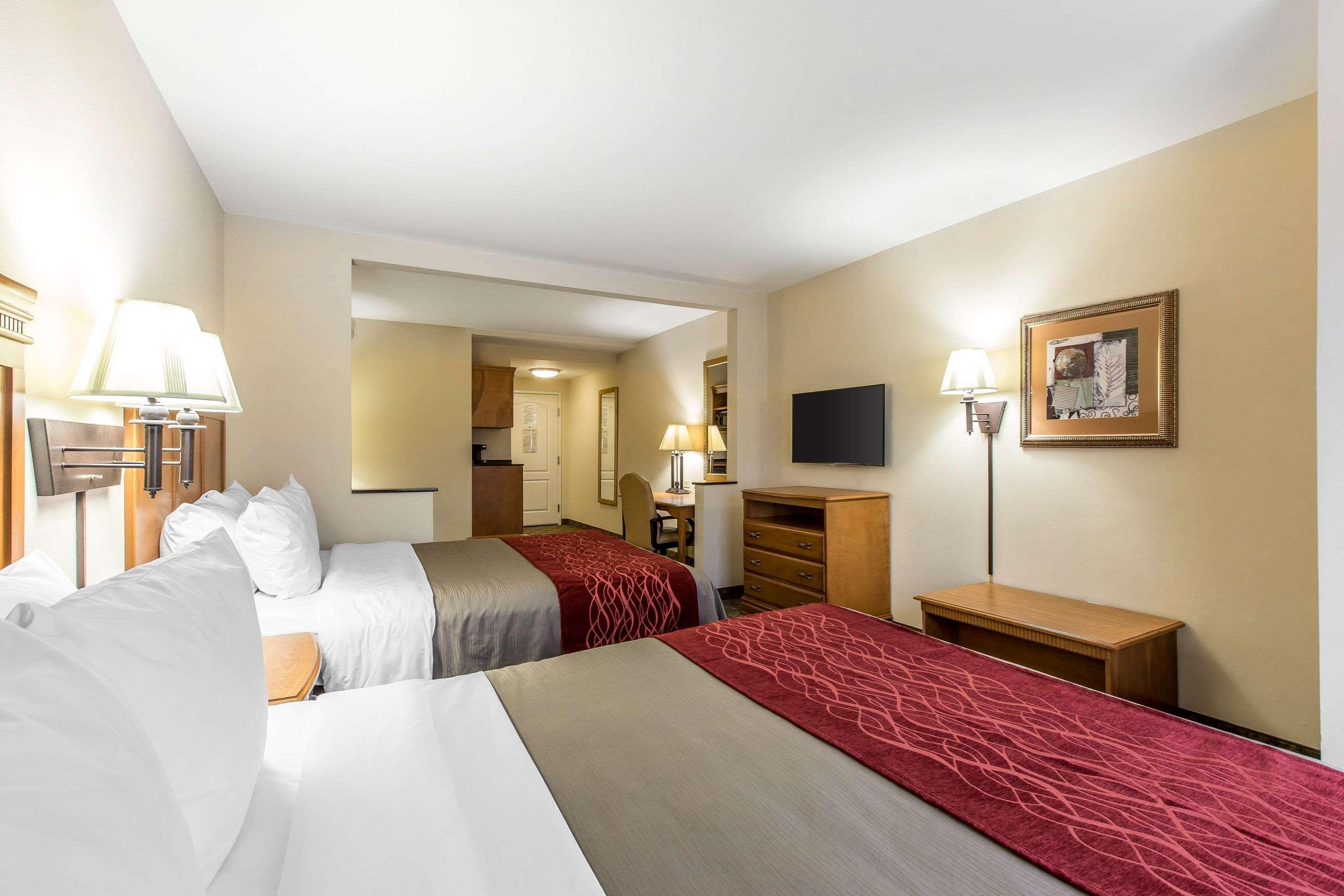 Comfort Inn & Suites Tifton Bagian luar foto