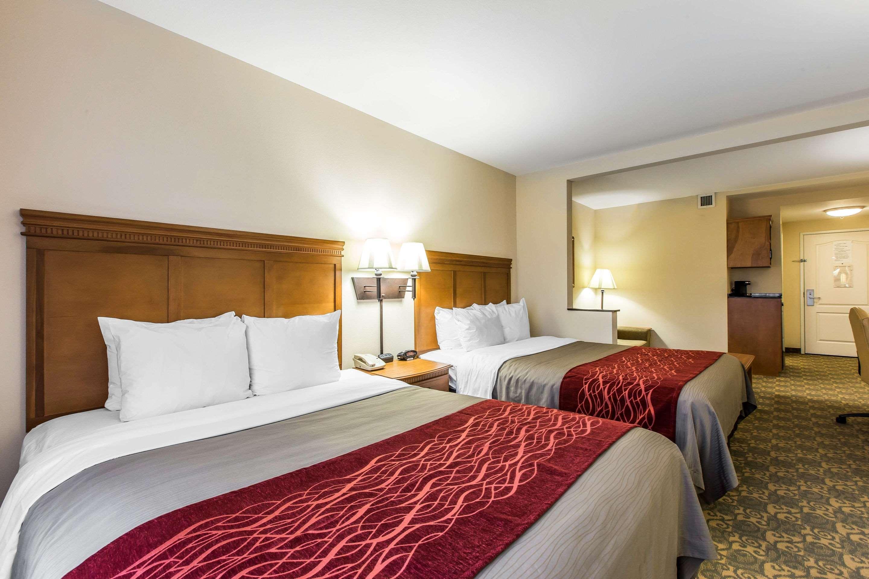 Comfort Inn & Suites Tifton Bagian luar foto