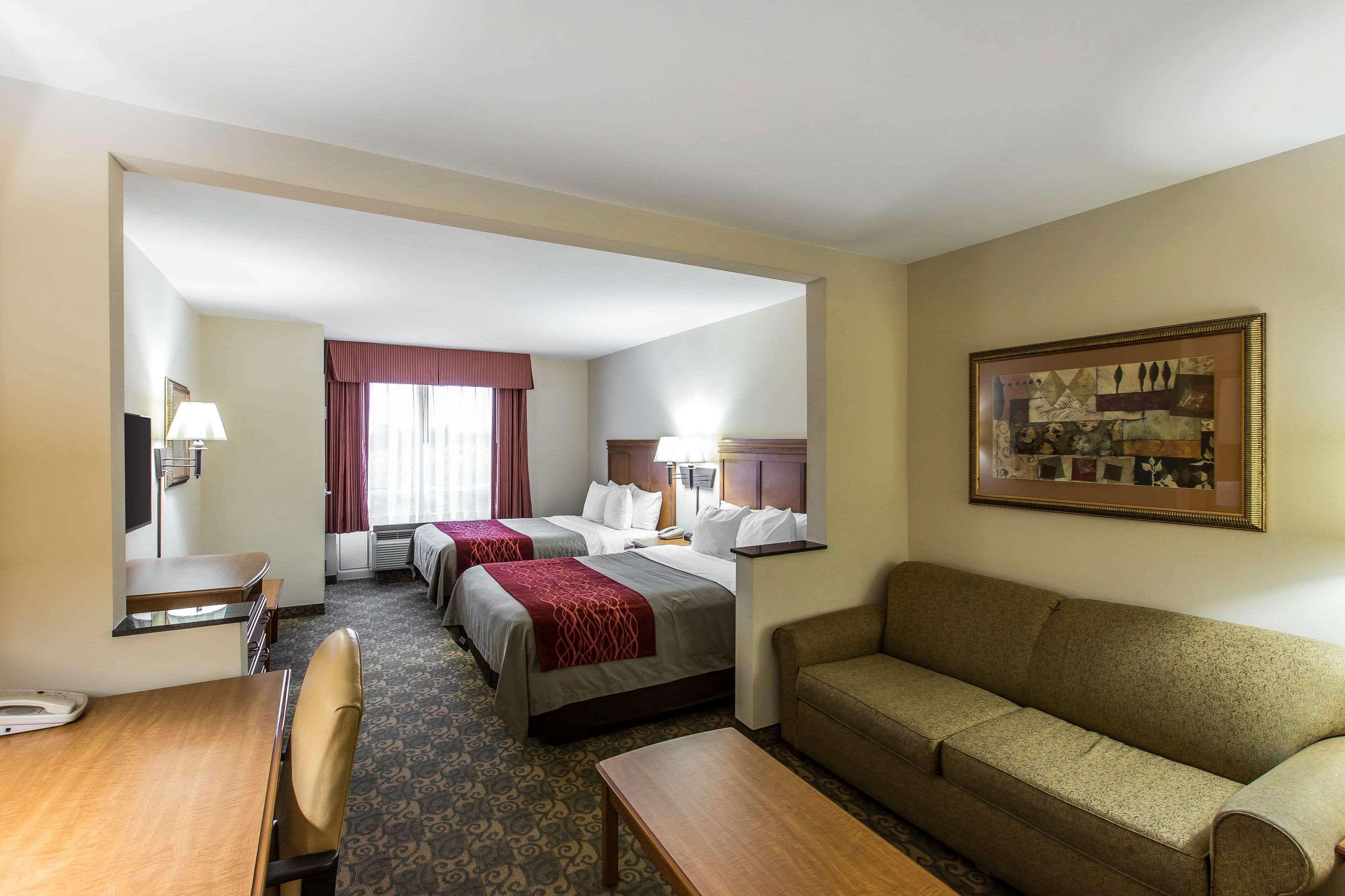Comfort Inn & Suites Tifton Bagian luar foto