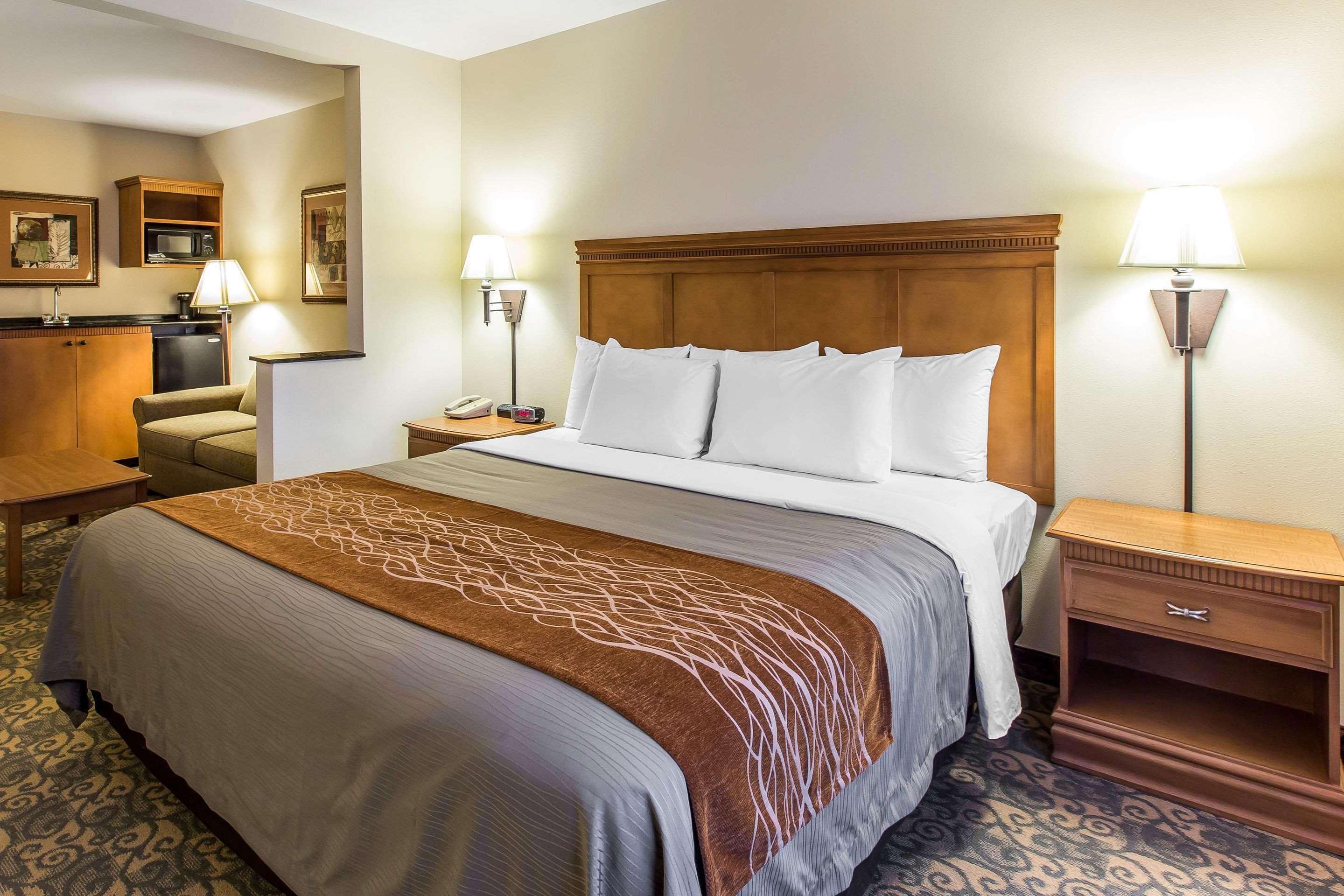 Comfort Inn & Suites Tifton Bagian luar foto