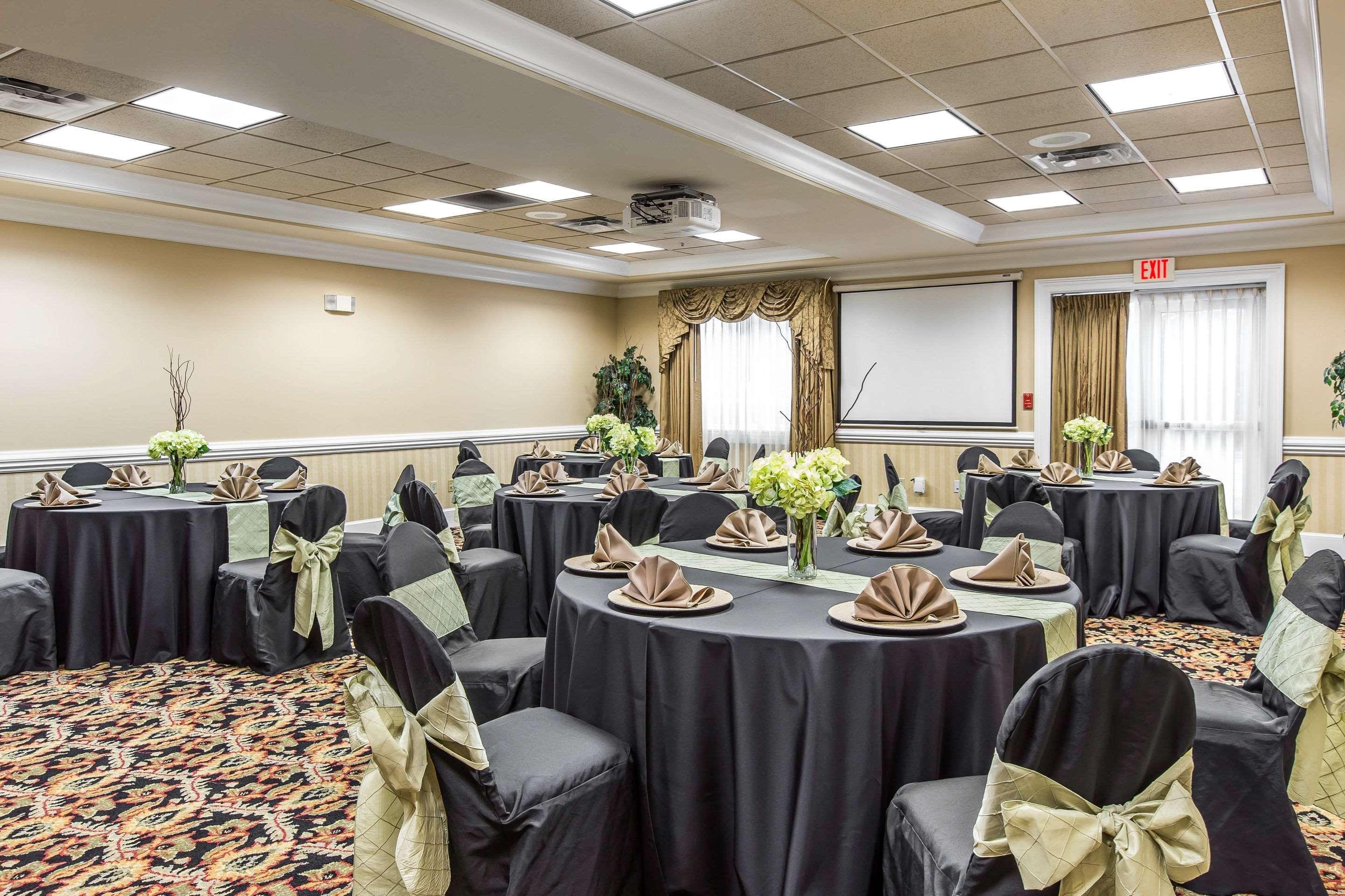 Comfort Inn & Suites Tifton Bagian luar foto