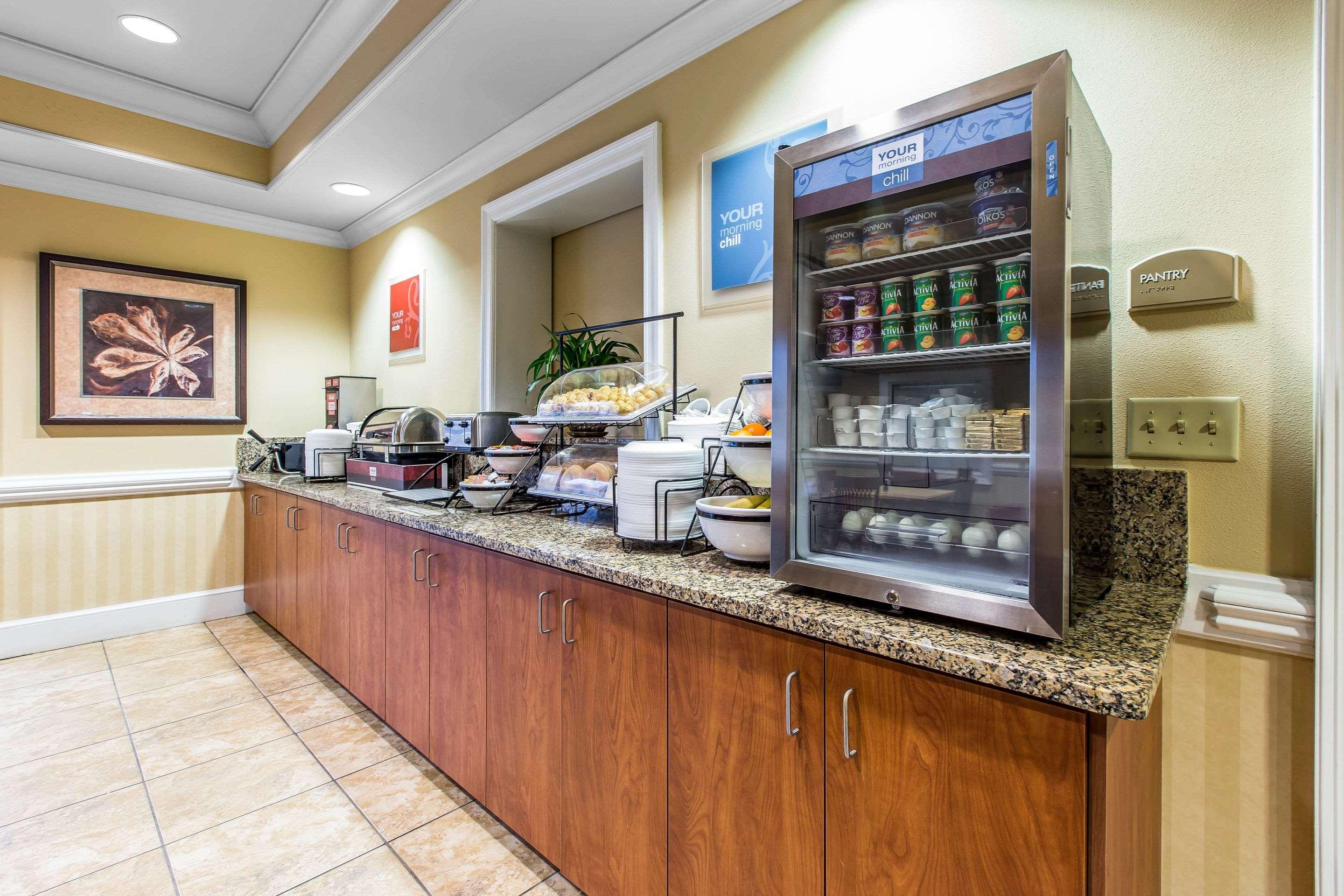 Comfort Inn & Suites Tifton Bagian luar foto