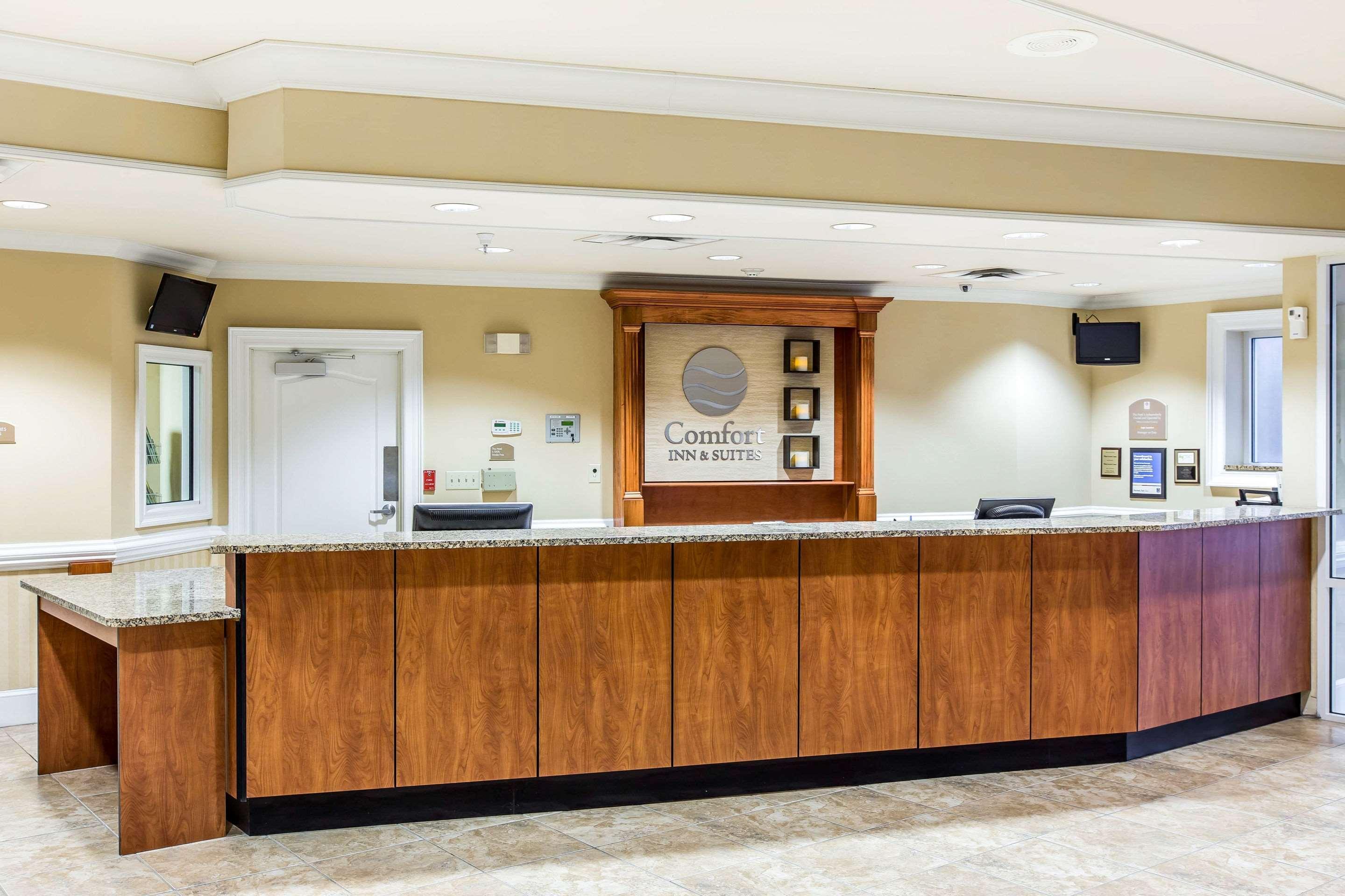 Comfort Inn & Suites Tifton Bagian luar foto
