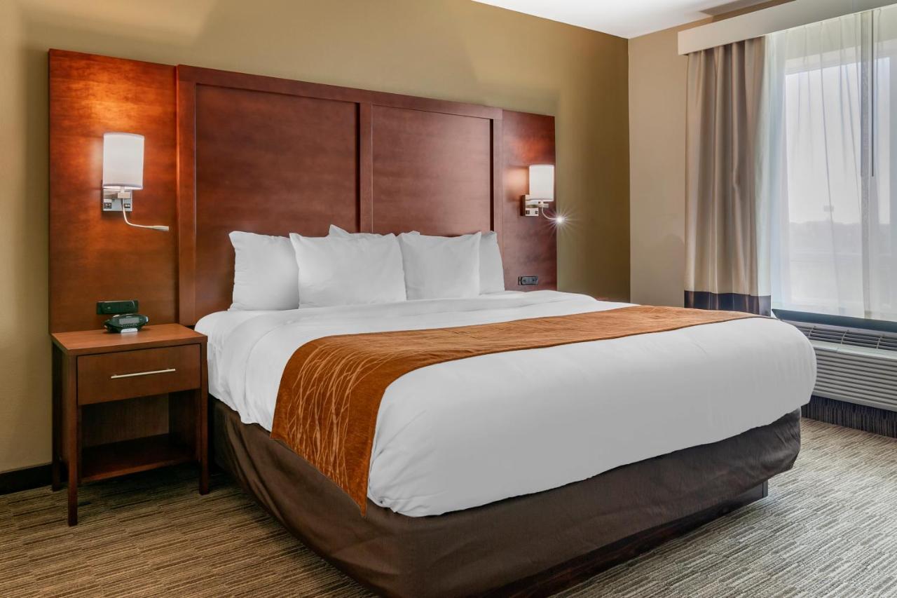 Comfort Inn & Suites Tifton Bagian luar foto