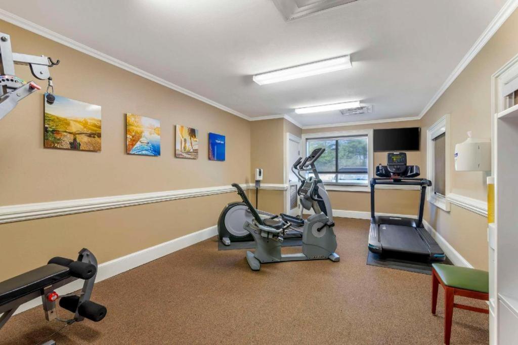 Comfort Inn & Suites Tifton Bagian luar foto
