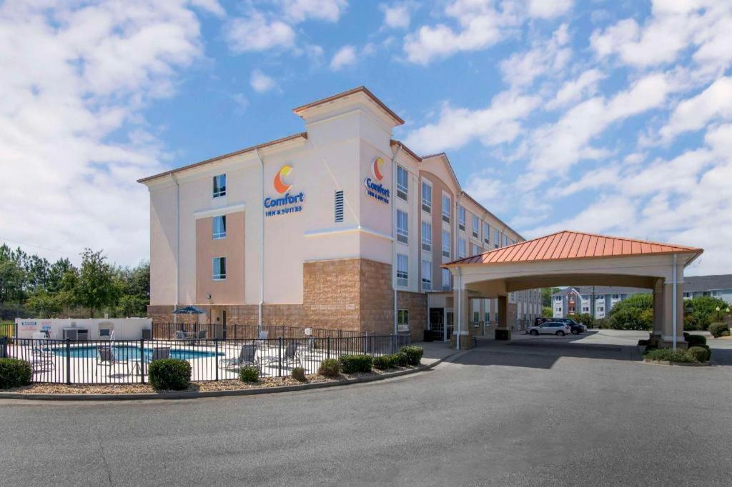 Comfort Inn & Suites Tifton Bagian luar foto